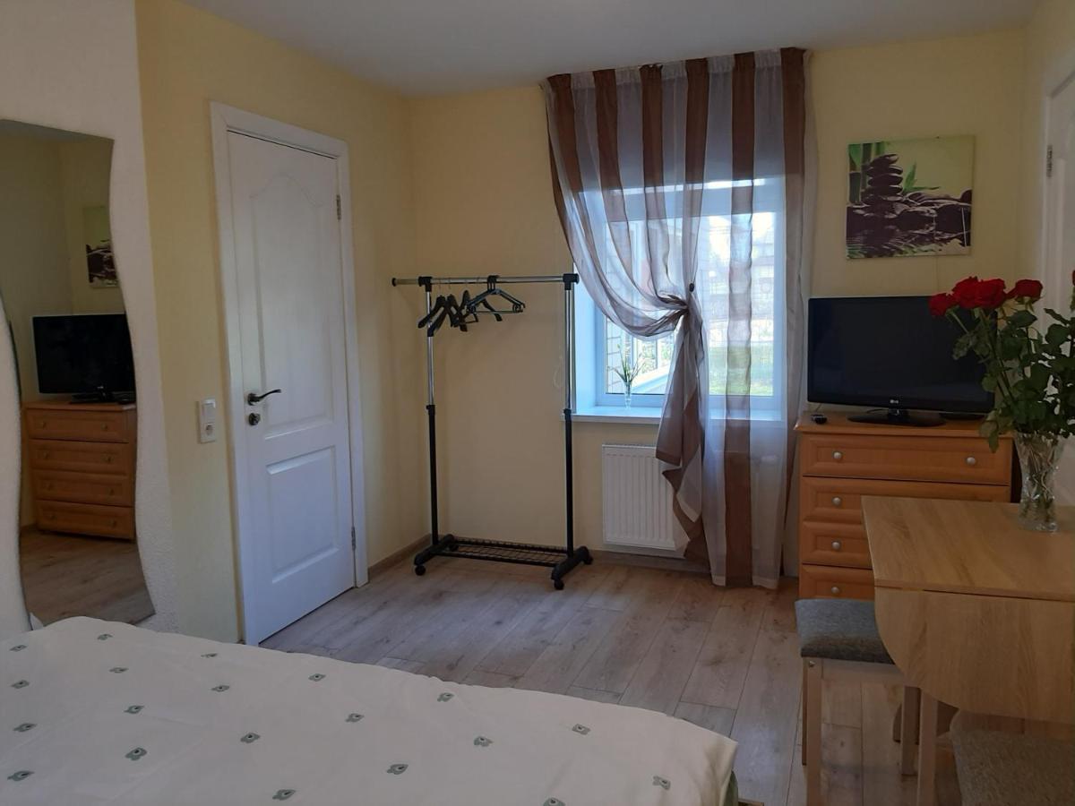 Gretas Namins Apartment *